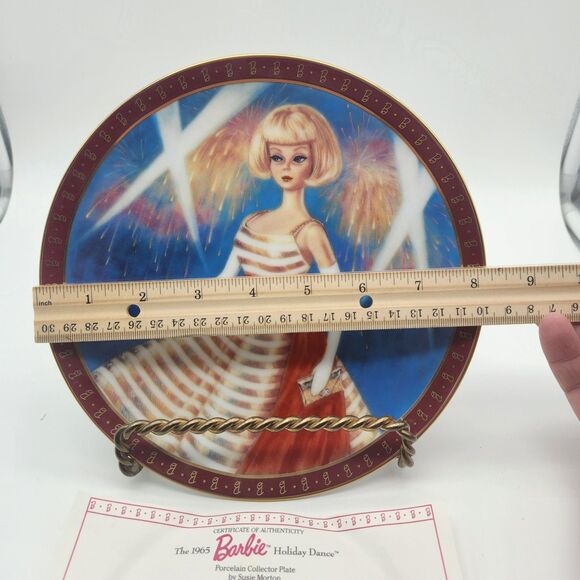 Barbie “1965 Barbie Holiday Dance” 8” Collector Plate Limited Edition - Picture 2 of 4